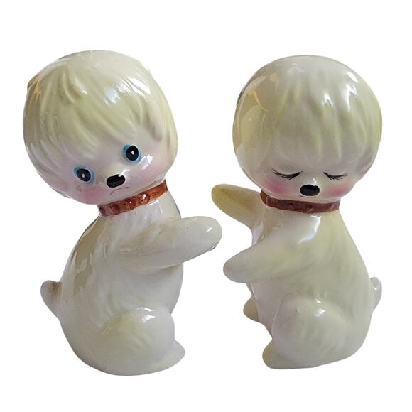 VTG MCM Puppy Salt & Pepper‎ Shakers Anthropomorphic Japan Hugging Dogs Yellow - Picture 1 of 11